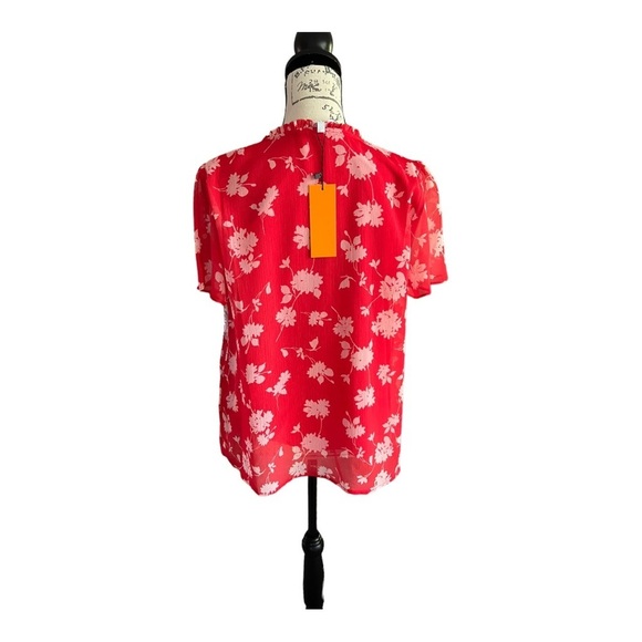 COLLECTIVE Conceps flutter sleeve floral top size Medium.  New with tags. - Picture 3 of 8